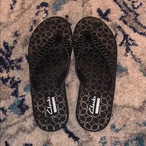 Clarks wedge flip flop